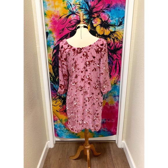 π Beautiful velvet rose tunic - Picture 5 of 11